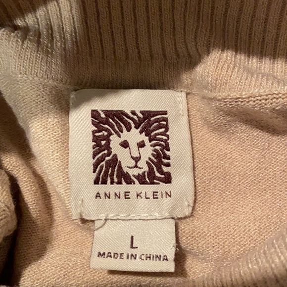 Ann Klein Short Sleeve Turtleneck - Picture 8 of 9